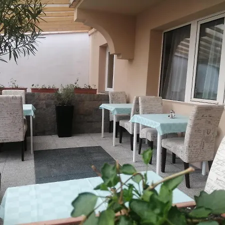 Bed & Breakfast Filsdeger Ház 3*