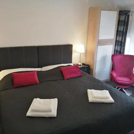 Filsdeger Haz - & Apartmans Bed & Breakfast 2*