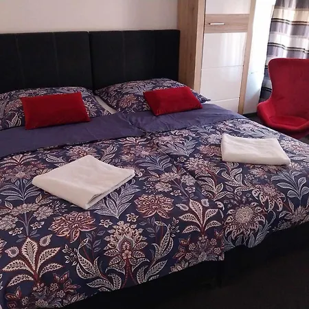 Filsdeger Haz - & Apartmans Bed & Breakfast 2*