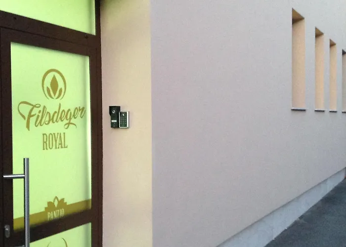 Bed & Breakfast Filsdeger Ház 3*